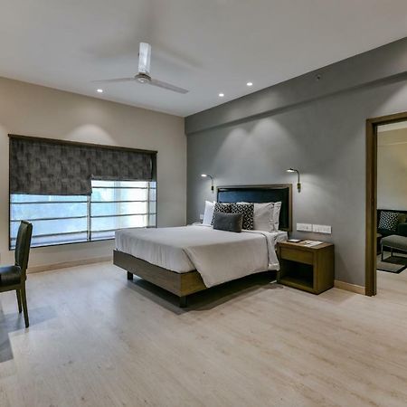 Sun-N-Sand Suites, Ширди Экстерьер фото
